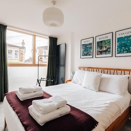 Redland Stay In Bespoke Home 2 Of 2 ブリストル エクステリア 写真