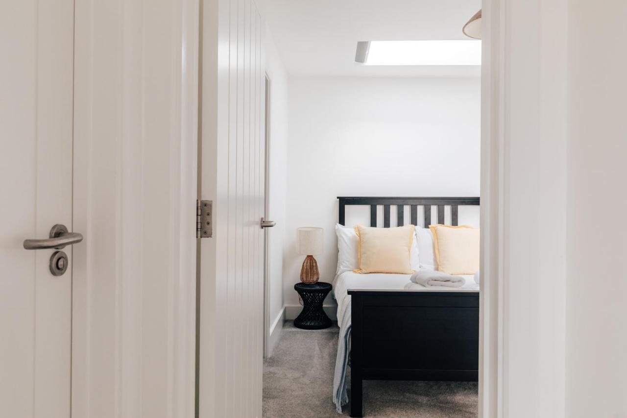 Redland Stay In Bespoke Home 2 Of 2 ブリストル エクステリア 写真